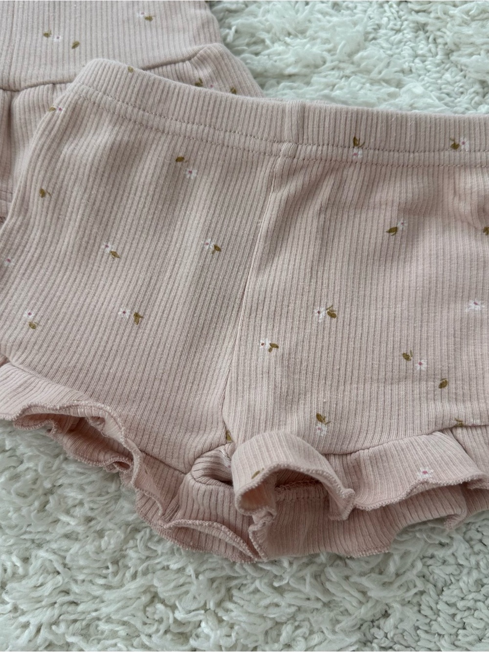 Jamie Kay Ruffle Shorts Set - Picture 2 of 7